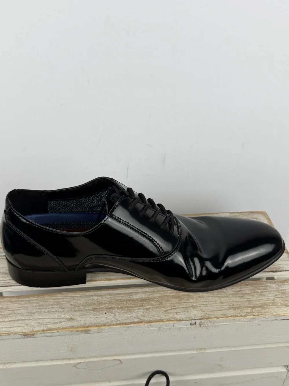 Vince Camuto patent leather oxford dress shoes polished mirror finish size 10M